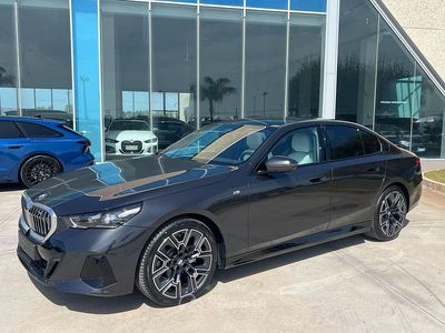 Nouvelle BMW 520 M Sport 197 ch (144 kW) 2026 Gris Berline