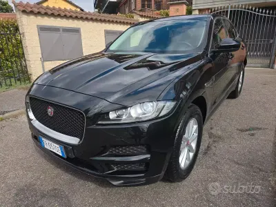 Usata Jaguar F-Pace Prestige 180 CV (132 kW) 2018 Nero SUV