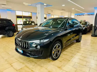 Usata Maserati Levante 275 CV (202 kW) 2018 Nero SUV