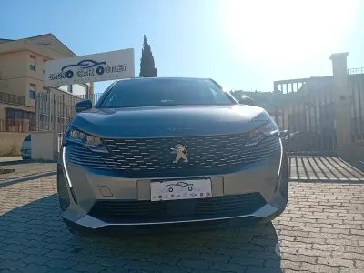 Usata Peugeot 3008 Allure 131 CV (96 kW) 2023 Bluazzurro SUV