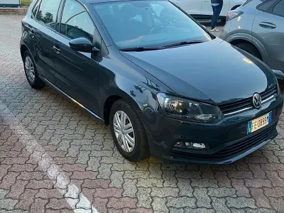 Usata VW Polo Trendline 75 CV (55 kW) 2016 Grigio Berlina