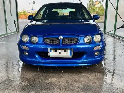 Usado MG ZR 103 CV (75 kW) 2003 Azul Utilitario