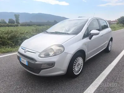 Usata Fiat Punto Evo Dynamic 77 CV (56 kW) 2011 Grigio Utilitaria