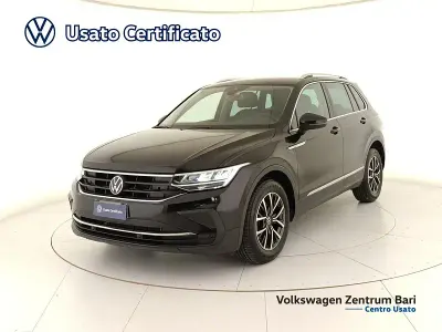 Usata VW Tiguan Life 122 CV (89 kW) 2023 Nero SUV