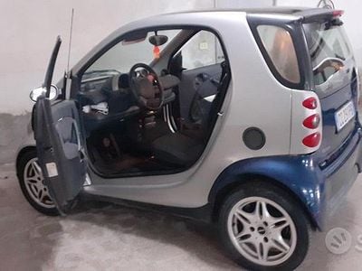 Usata Smart ForTwo Coupé 2002 Utilitaria
