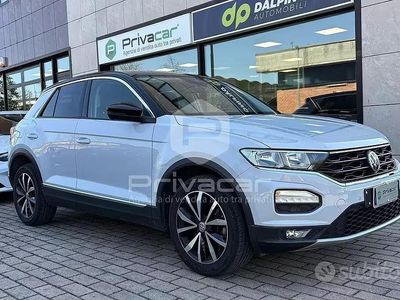 Usata VW T-Roc Style 116 CV (85 kW) 2018 Grigio SUV