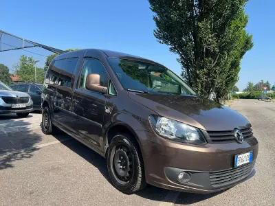 Usata VW Caddy Maxi 102 CV (75 kW) 2013 Marrone Monovolume