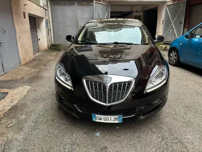 Usata Lancia Delta 120 CV (88 kW) 2009 Utilitaria
