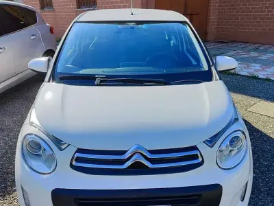 Usata Citroën C1 Feel 69 CV (50 kW) 2017 Bianco Utilitaria