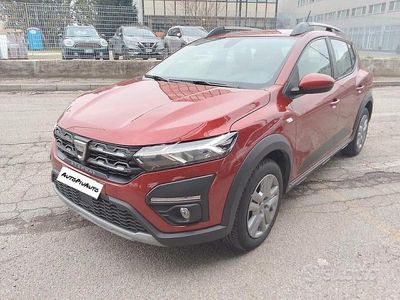 Usata Dacia Sandero Comfort 91 CV (66 kW) 2022 Rosso Berlina