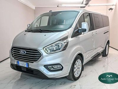 Usata Ford Tourneo Titanium 185 CV (136 kW) 2021 Grigio Monovolume