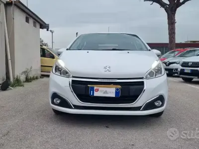 Occasion Peugeot 208 Allure 75 PK (55 kW) 2016 Wit Hatchback
