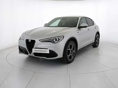 Usata Alfa Romeo Stelvio Sprint 190 CV (139 kW) 2021 Argento SUV