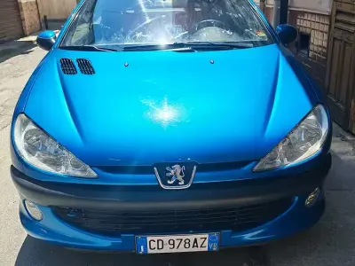 Usata Peugeot 206 CC 109 CV (80 kW) 2002 Bluazzurro Cabrio