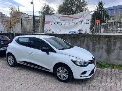 Käytetty Renault Clio IV Life 75 HP (55 kW) 2019 Valkoinen Sedan