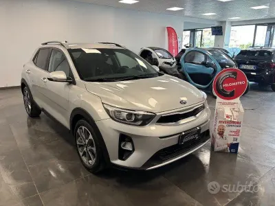 Usata Kia Stonic Style 116 CV (85 kW) 2019 Grigio SUV