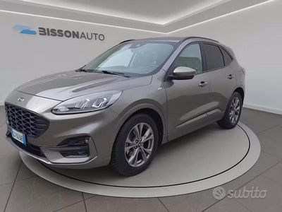 Begagnad Ford Kuga ST-Line 120 HK (88 kW) 2022 Grå SUV