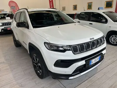 Usata Jeep Compass 131 CV (96 kW) 2022 Alpin white SUV