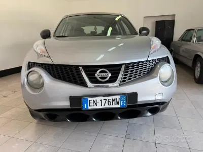 Usata Nissan Juke Acenta 117 CV (86 kW) 2012 Grigio SUV