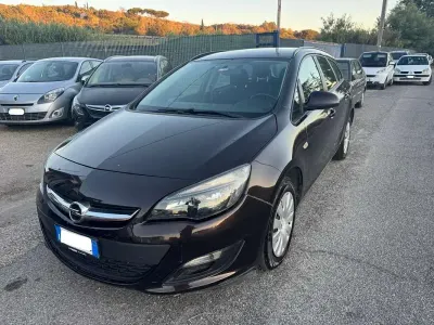 Usata Opel Astra S 110 CV (80 kW) 2014 Station wagon