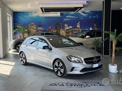 Usata Mercedes A180 115 CV (84 kW) 2018 Grigio Berlina