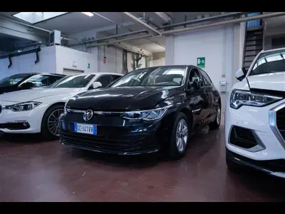 Usata VW Golf VII Life 115 CV (84 kW) 2020 Grigio chiaro