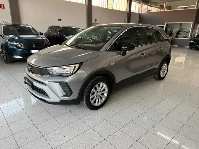 Usata Opel Crossland Elegance 120 CV (88 kW) 2022 Argento SUV