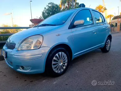 Begagnad Toyota Yaris 87 HK (63 kW) 2004 Sedan