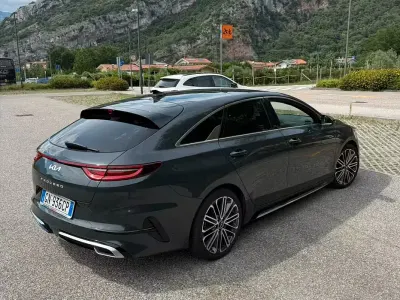 Usata Kia ProCeed 160 CV (117 kW) 2023 Grigio Station wagon