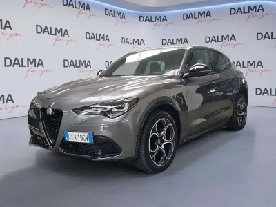 Usata Alfa Romeo Stelvio Sprint 209 CV (153 kW) 2025 Grigio SUV