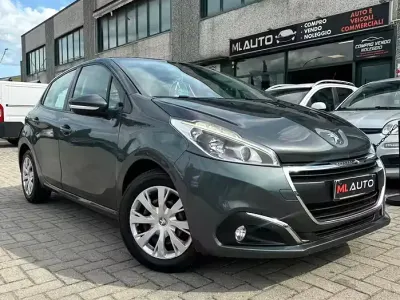 Usata Peugeot 208 Allure 82 CV (60 kW) 2017 Grigio Utilitaria