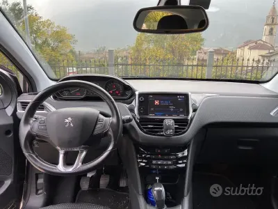 Usata Peugeot 208 75 CV (55 kW) 2017 Grigio Utilitaria
