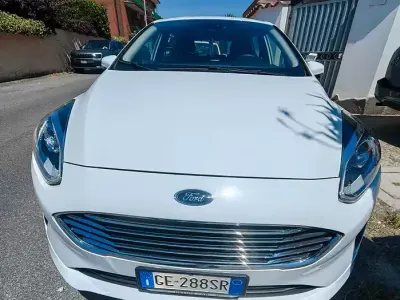 Usata Ford Fiesta Titanium 75 CV (55 kW) 2021 Bianco Utilitaria