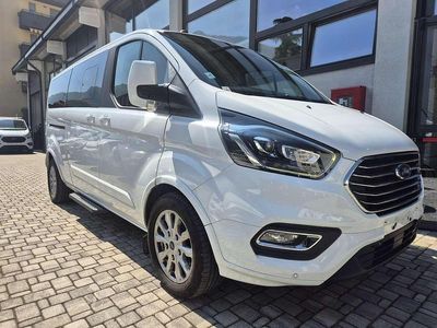 Begagnad Ford Tourneo Titanium 131 HK (96 kW) 2018 Vit Minibuss