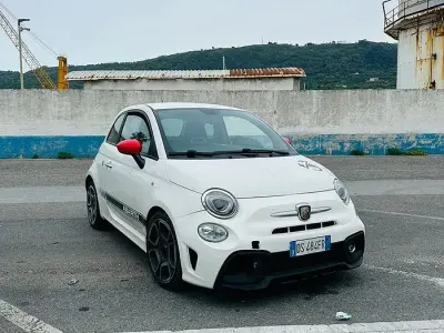 Usata Abarth 500 135 CV (99 kW) 2009 Bianco Utilitaria