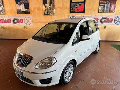 Usata Lancia Musa 77 CV (56 kW) 2011 Bianco Monovolume