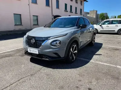Używany Nissan Juke Tekna 143 KM (105 kW) 2024 Szary SUV