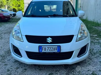 Usata Suzuki Swift 75 CV (55 kW) 2015 Bianco Utilitaria