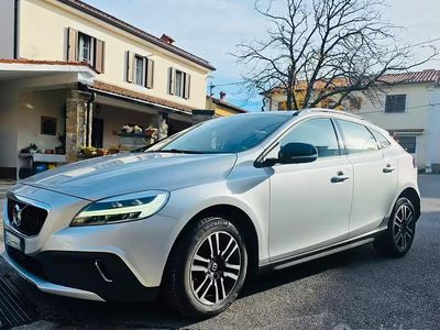 Usata Volvo V40 CC 120 CV (88 kW) 2019 Grigio Station wagon