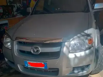 Usata Mazda BT-50 143 CV (105 kW) 2007 Grigio Pick-up