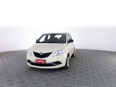 Usata Lancia Ypsilon Silver 95 CV (69 kW) 2017 Avorio chic Utilitaria