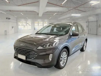Usata Ford Kuga Business Edition 119 CV (87 kW) 2022 Grigio SUV