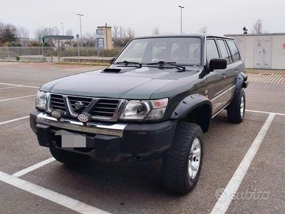 Usata Nissan Patrol 158 CV (116 kW) 2001 Verde SUV