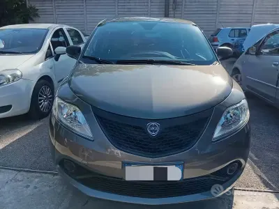 Usata Lancia Ypsilon S 69 CV (50 kW) 2018 Grigio Utilitaria