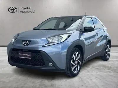 Usata Toyota Aygo X Trend 72 CV (52 kW) 2025 Blu SUV