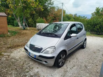 Usata Mercedes A170 Elegance 95 CV (69 kW) 2002 Argento Utilitaria