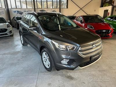 Usata Ford Kuga Titanium 120 CV (88 kW) 2018 Grigio SUV