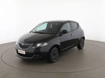 Używany Lancia Ypsilon Gold 70 KM (51 kW) 2021 Czarny Hatchback