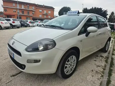 Brugt Fiat Punto Lounge 70 HK (51 kW) 2013 Hvid Hatchback