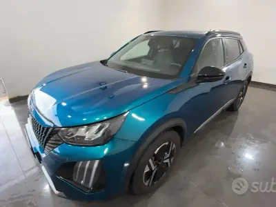Usata Peugeot 2008 Allure 101 CV (74 kW) 2025 Bluazzurro SUV